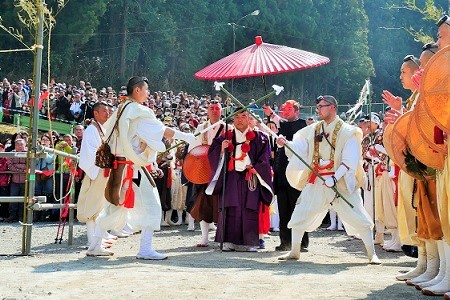 火渡り祭 解説 高尾山薬王院公式ホームページ